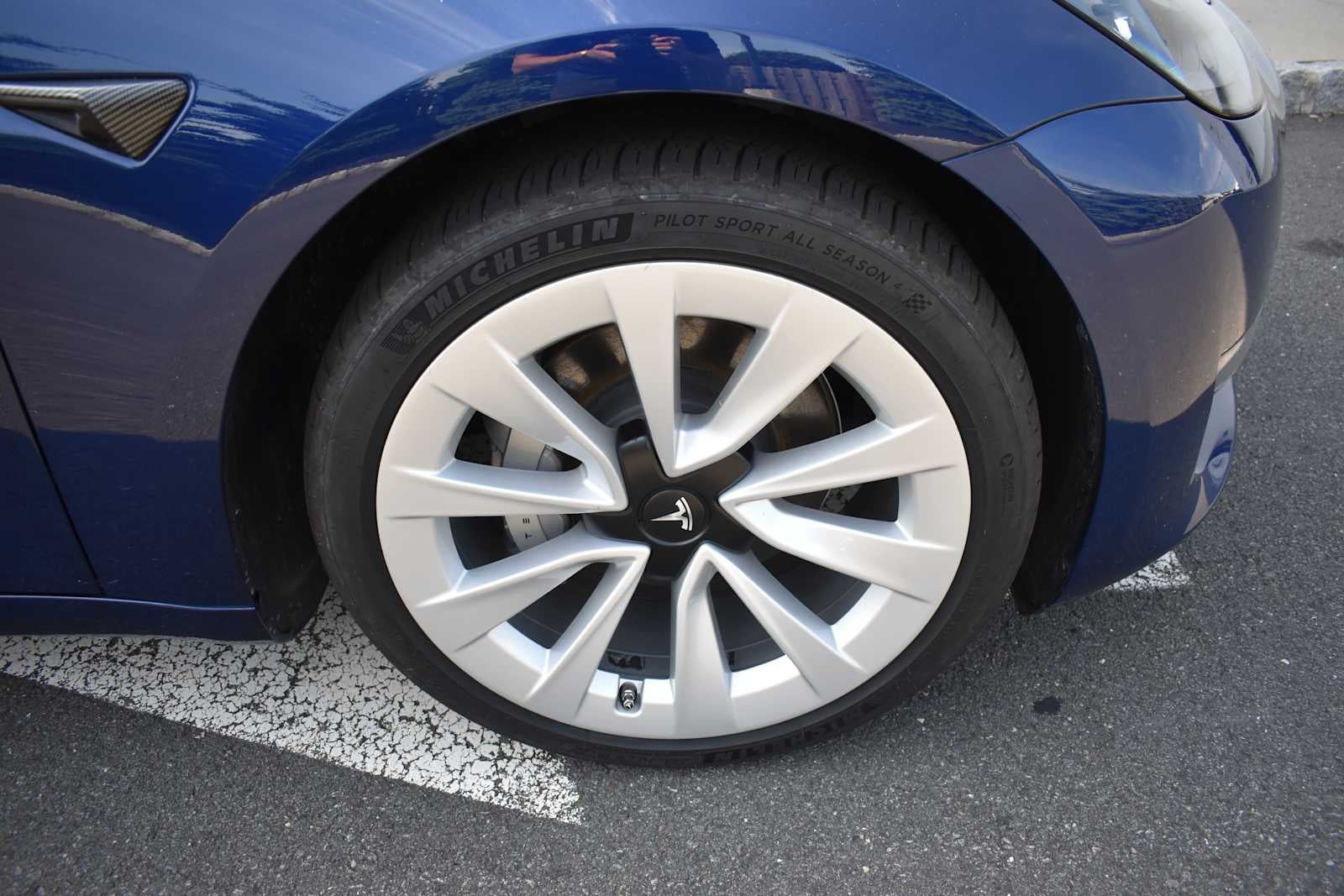 2023 Tesla Model 3 RWD