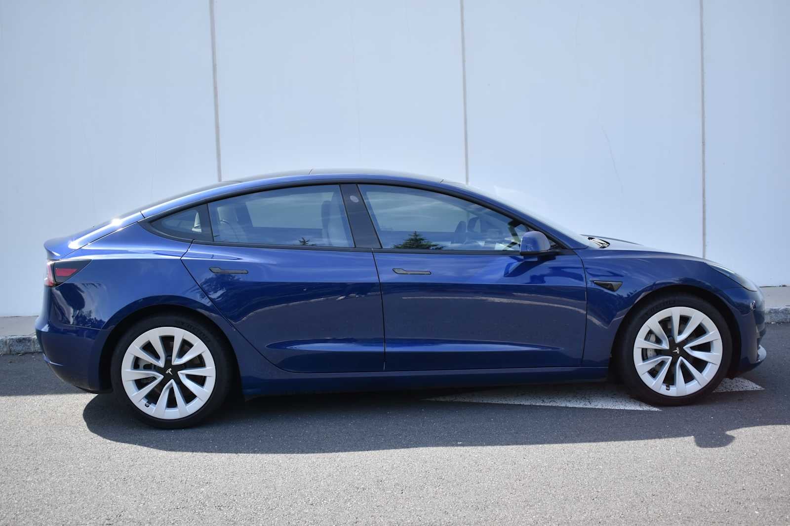 2023 Tesla Model 3 RWD