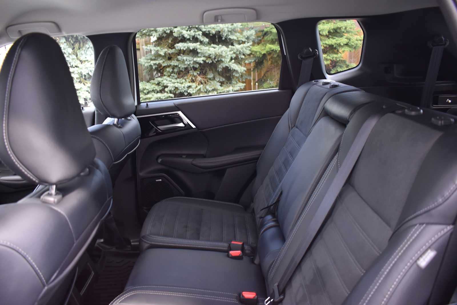 2026 Mitsubishi Outlander SE S-AWC