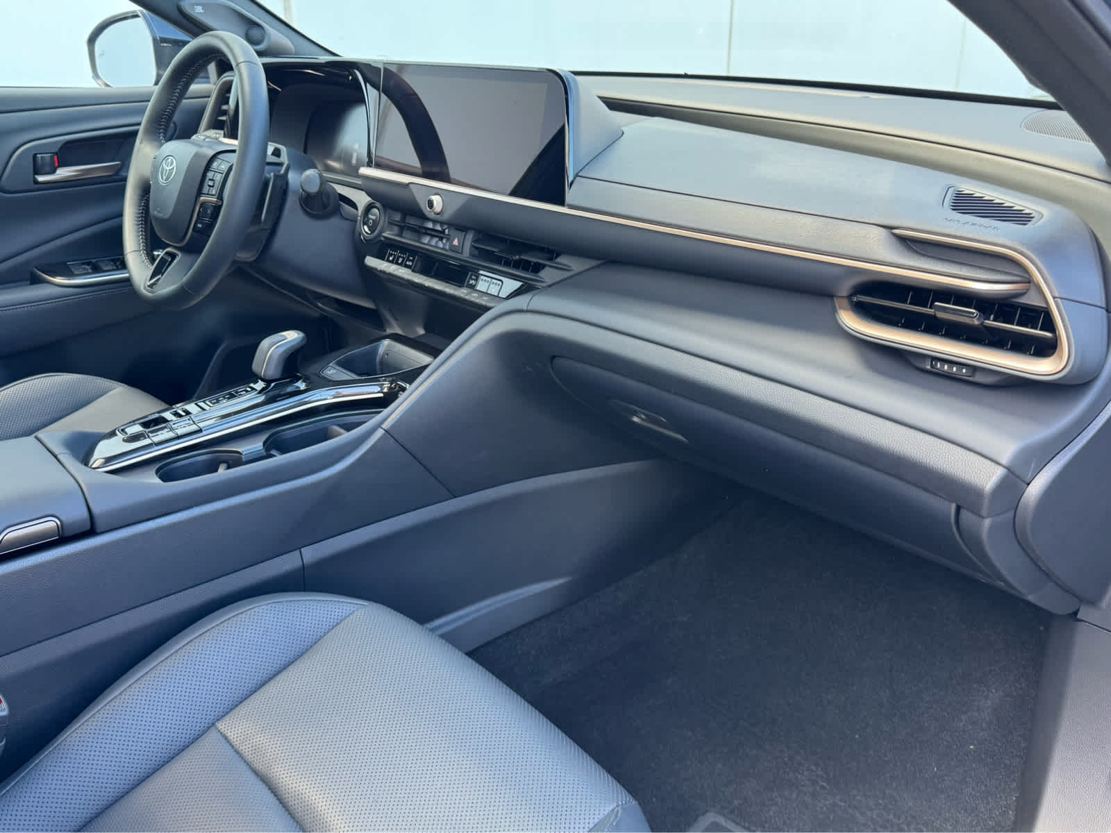 2025 Toyota Crown Signia Limited AWD