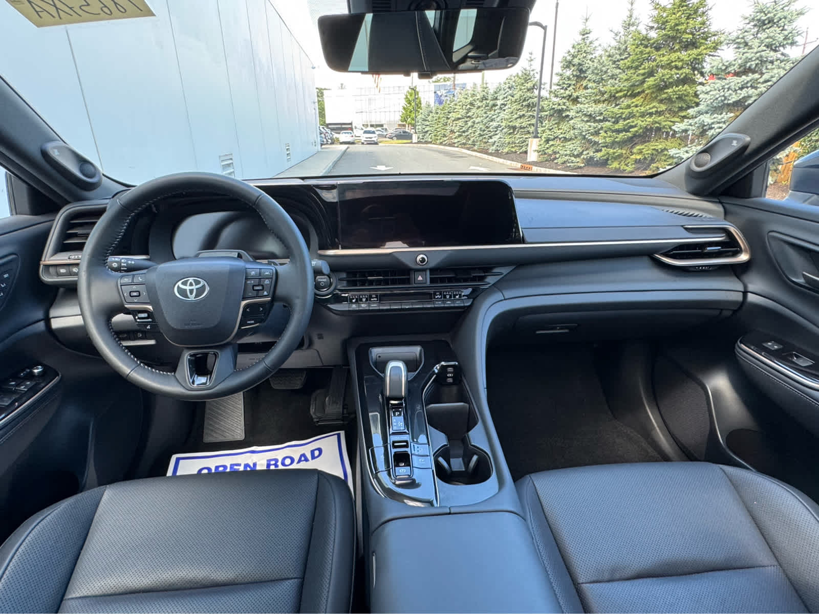 2025 Toyota Crown Signia Limited AWD