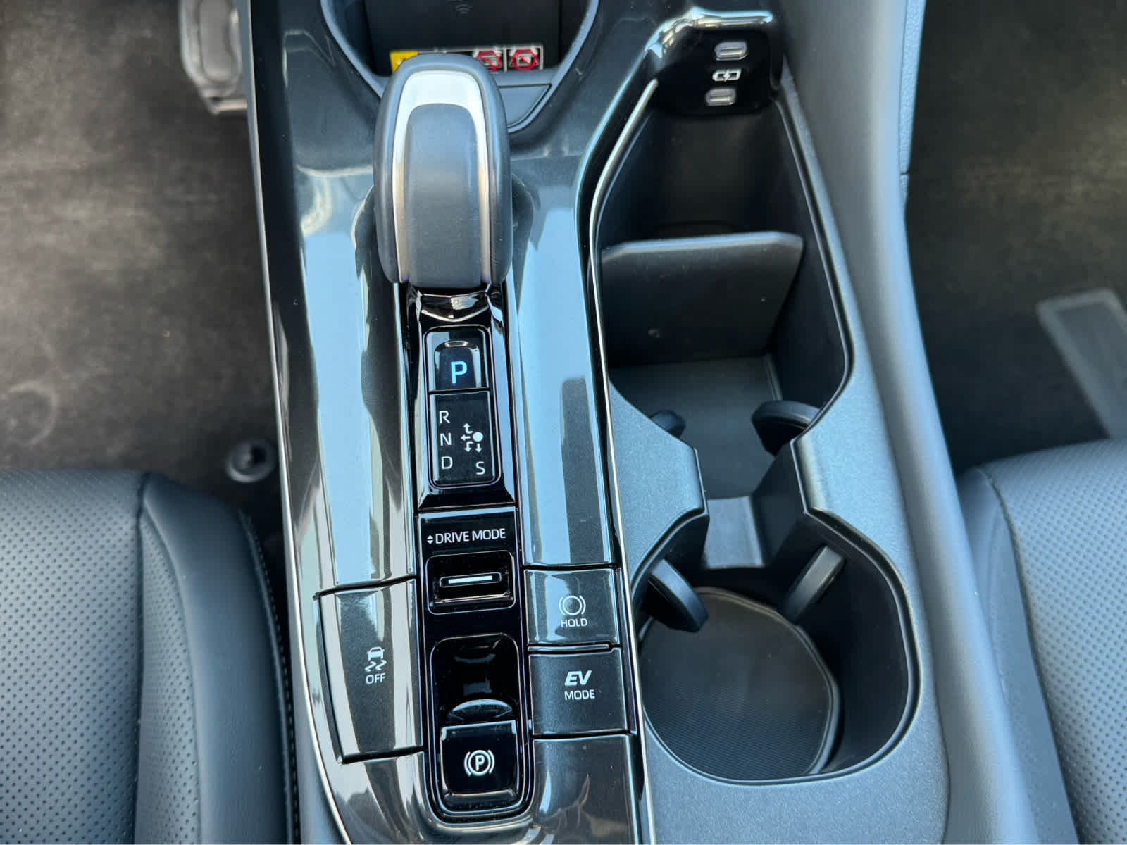 2025 Toyota Crown Signia Limited AWD