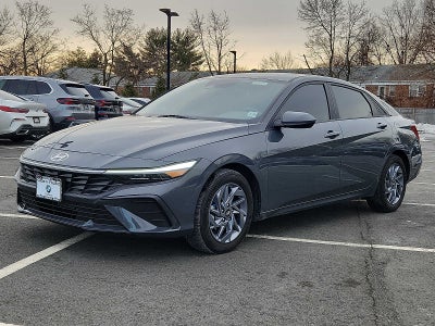2024 Hyundai Elantra SEL IVT