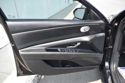 2024 Hyundai Elantra Hybrid Limited DCT