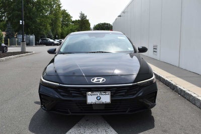 2024 Hyundai Elantra Hybrid Limited DCT