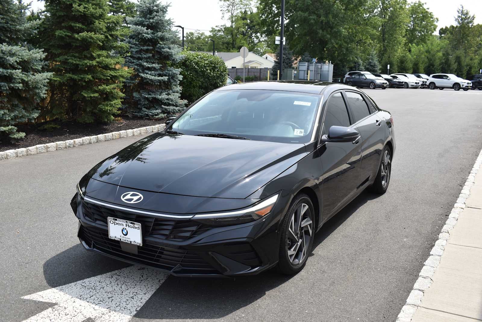 2024 Hyundai Elantra Hybrid Limited DCT