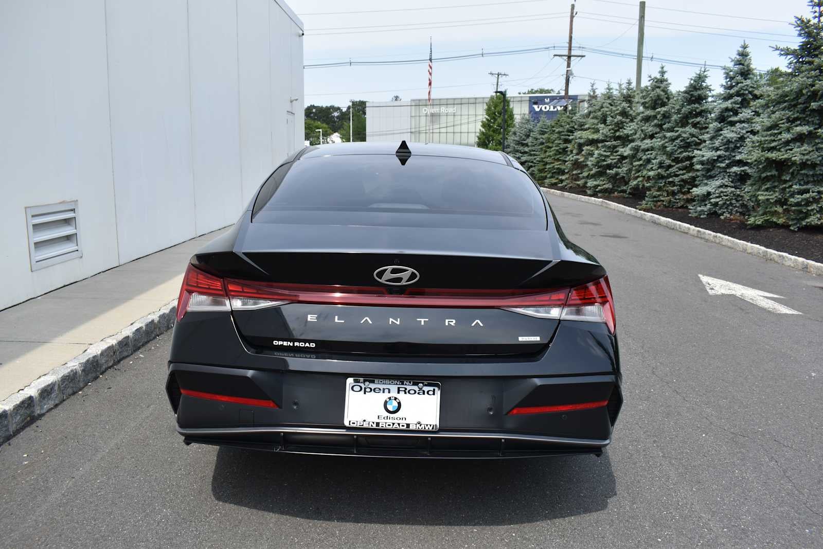2024 Hyundai Elantra Hybrid Limited DCT