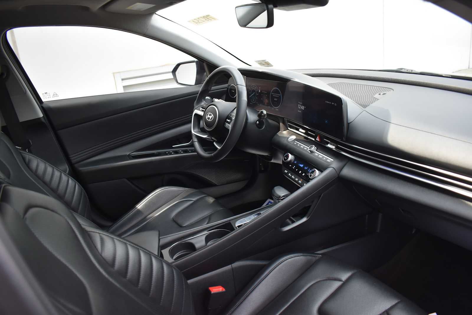 2024 Hyundai Elantra Hybrid Limited DCT