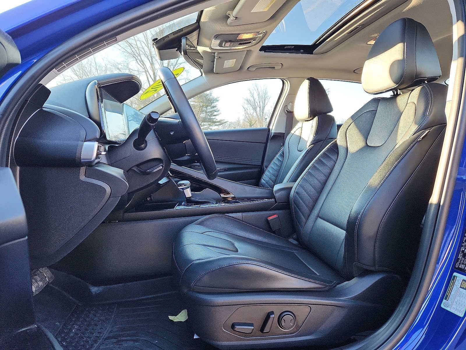 2023 Hyundai Elantra Limited IVT