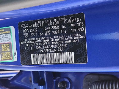 2023 Hyundai Elantra Limited IVT