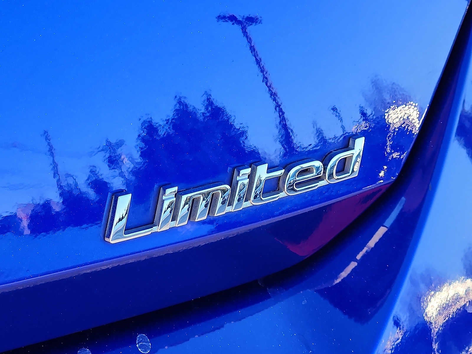 2023 Hyundai Elantra Limited IVT