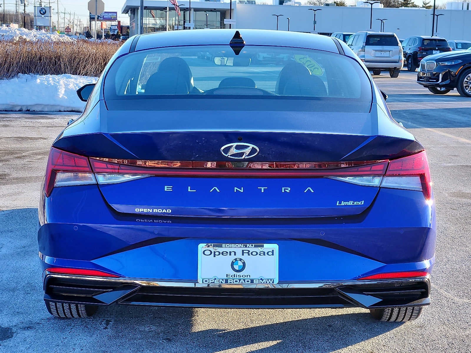 2023 Hyundai Elantra Limited IVT