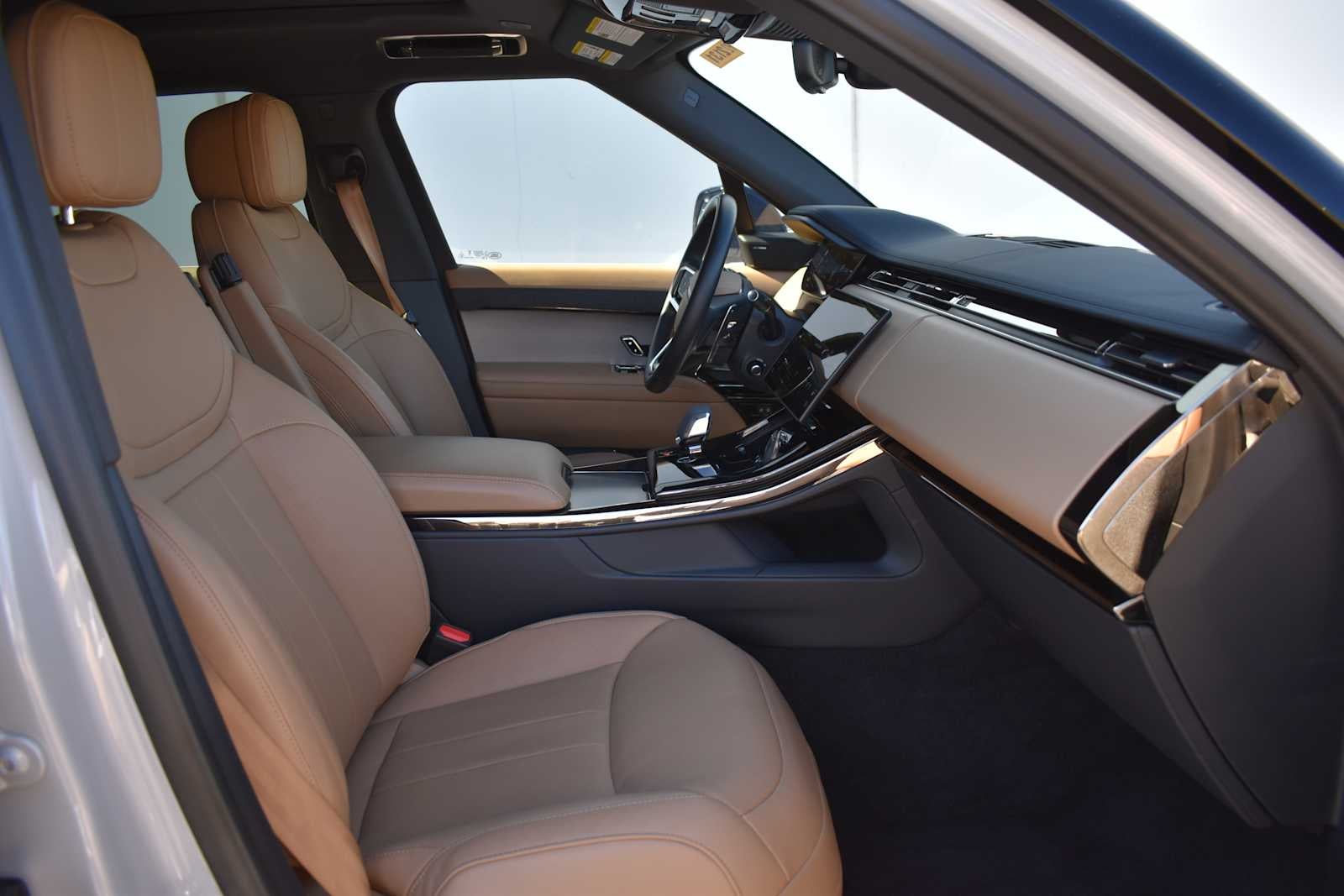 2024 Land Rover Range Rover Sport P360 SE