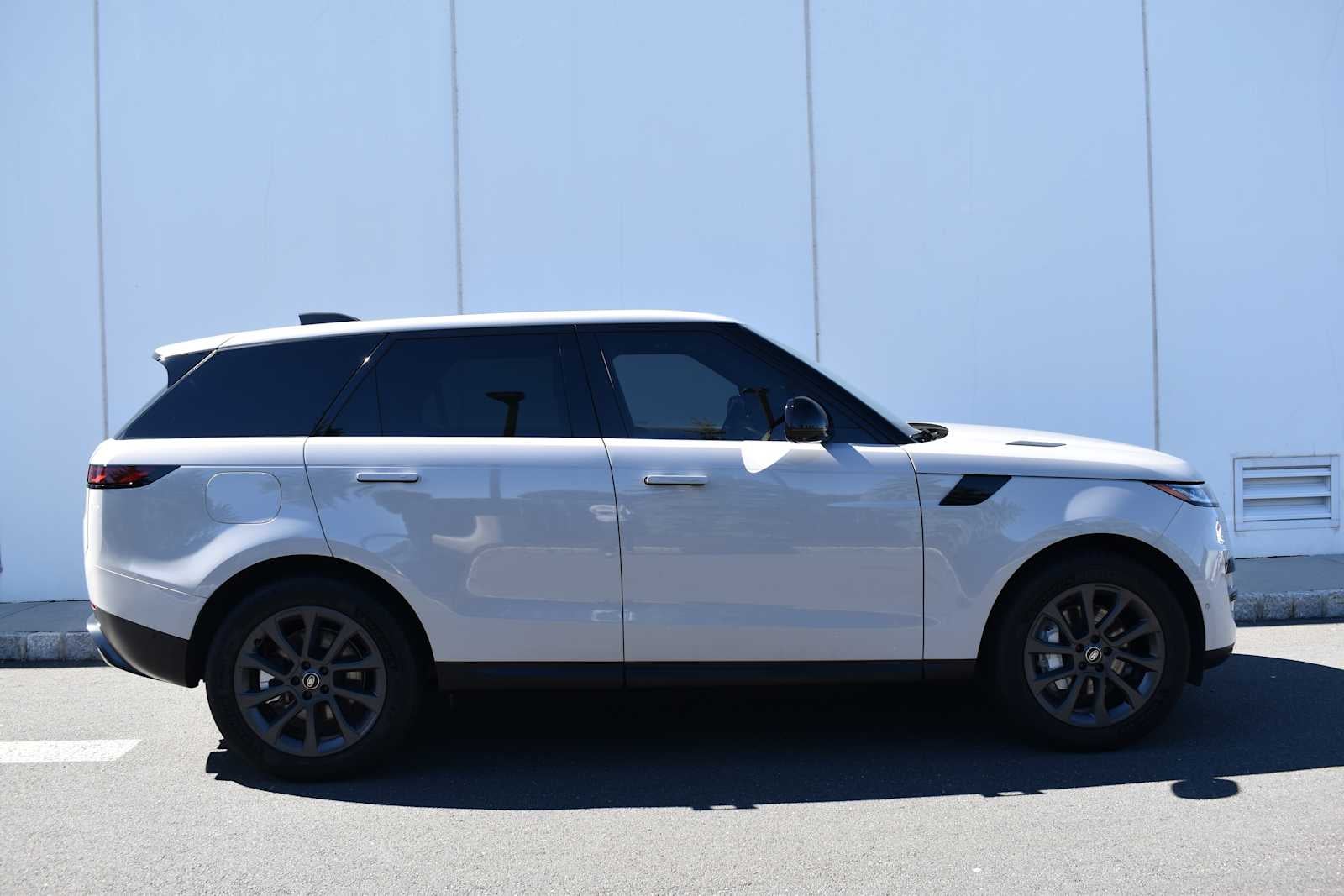 2024 Land Rover Range Rover Sport P360 SE