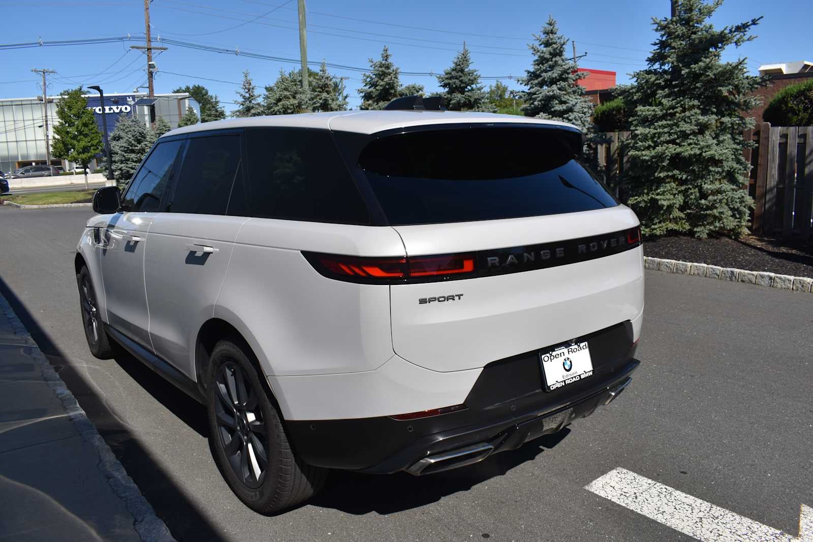 2024 Land Rover Range Rover Sport P360 SE