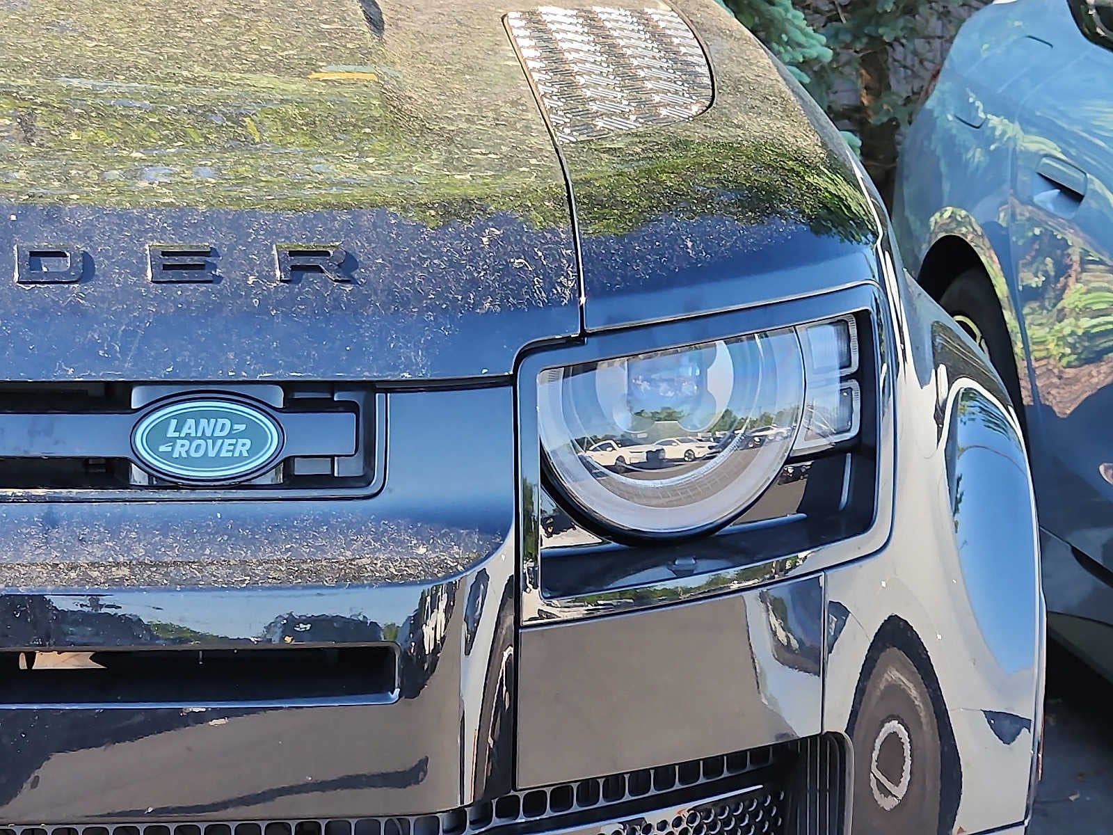 2023 Land Rover Defender 110 X-Dynamic SE AWD