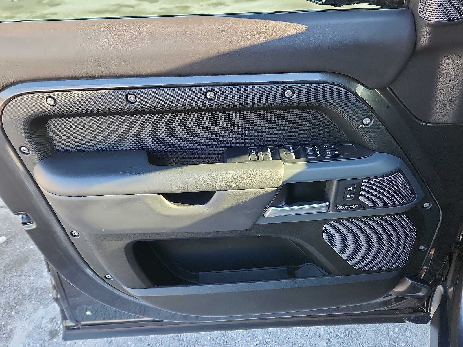 2023 Land Rover Defender 110 X-Dynamic SE AWD