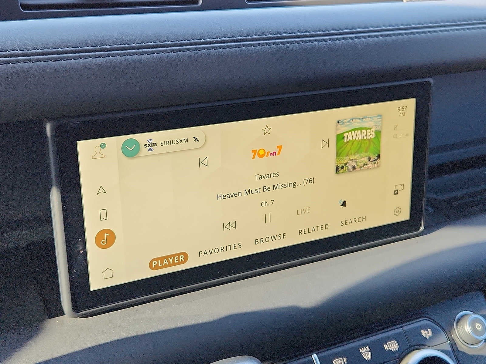 2023 Land Rover Defender 110 X-Dynamic SE AWD