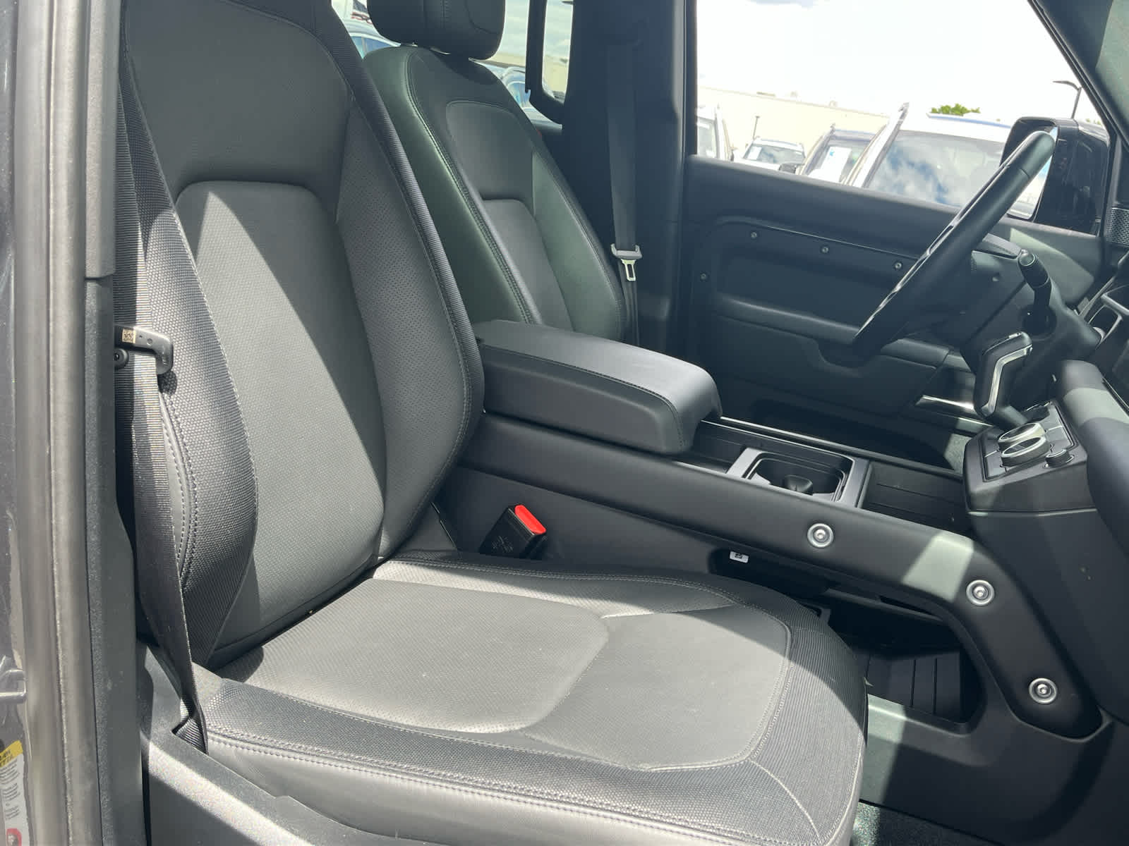 2023 Land Rover Defender 110 X-Dynamic SE AWD