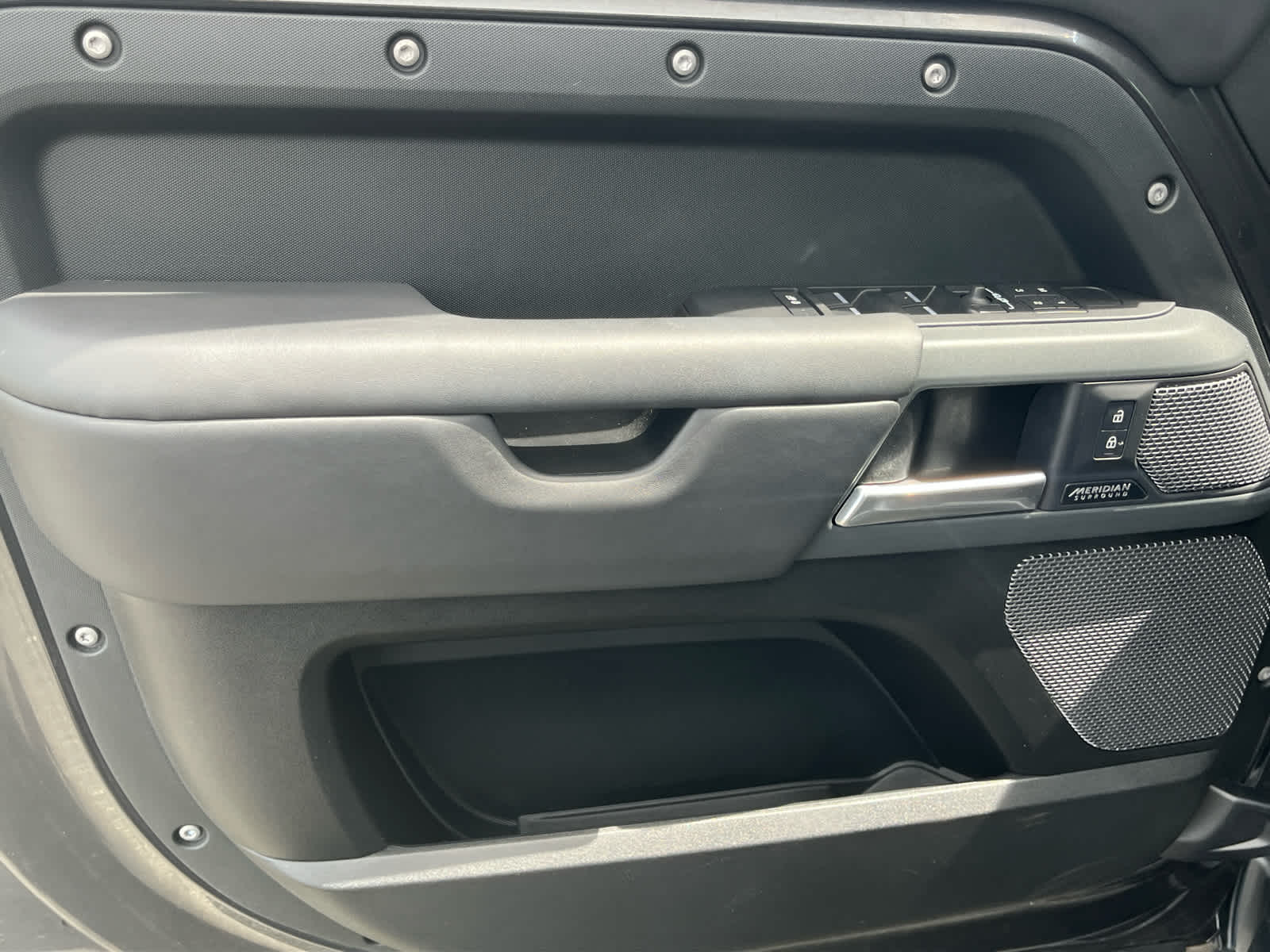 2023 Land Rover Defender 110 X-Dynamic SE AWD