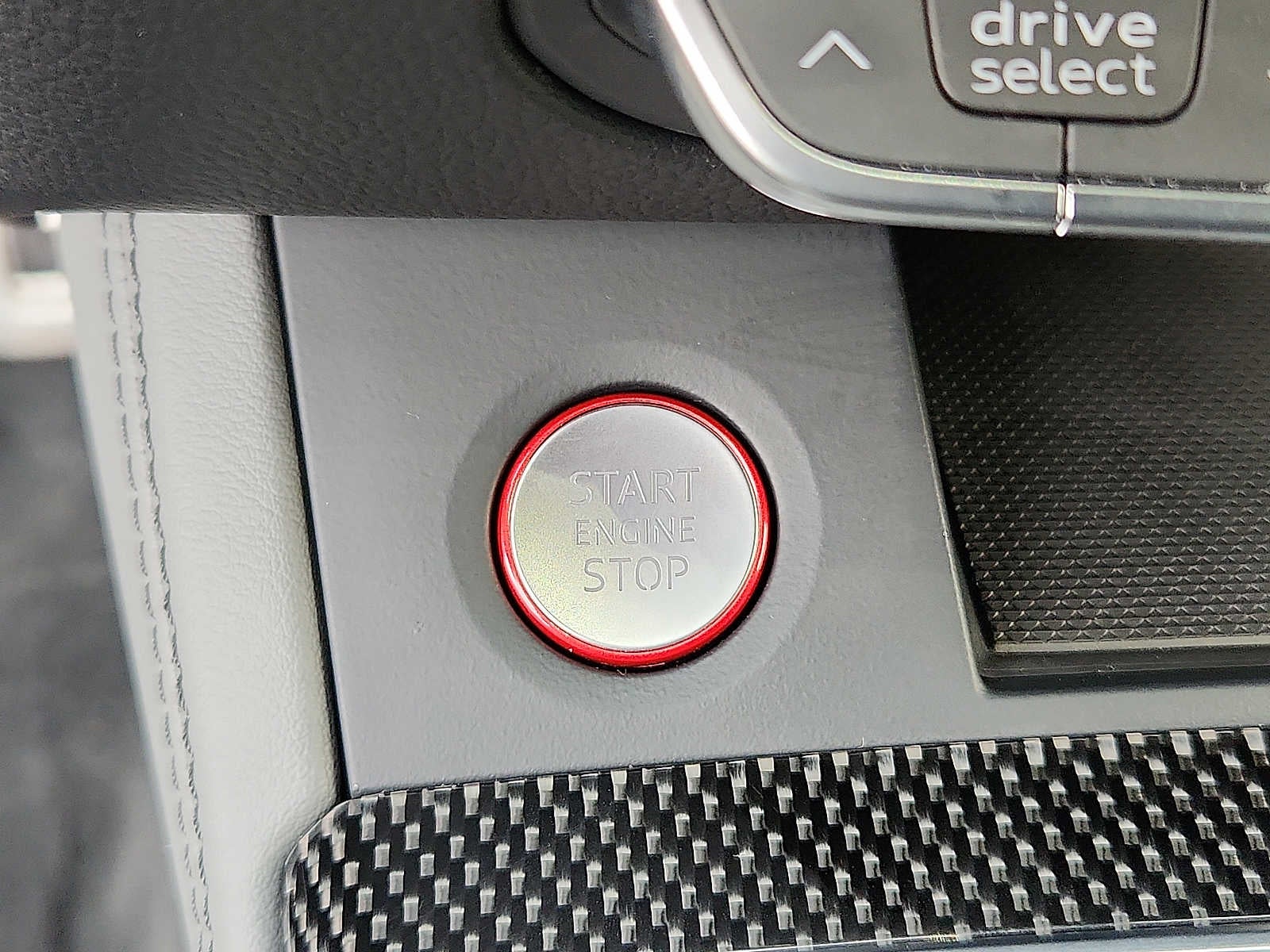 2025 Audi SQ5 Premium Plus 3.0 TFSI quattro