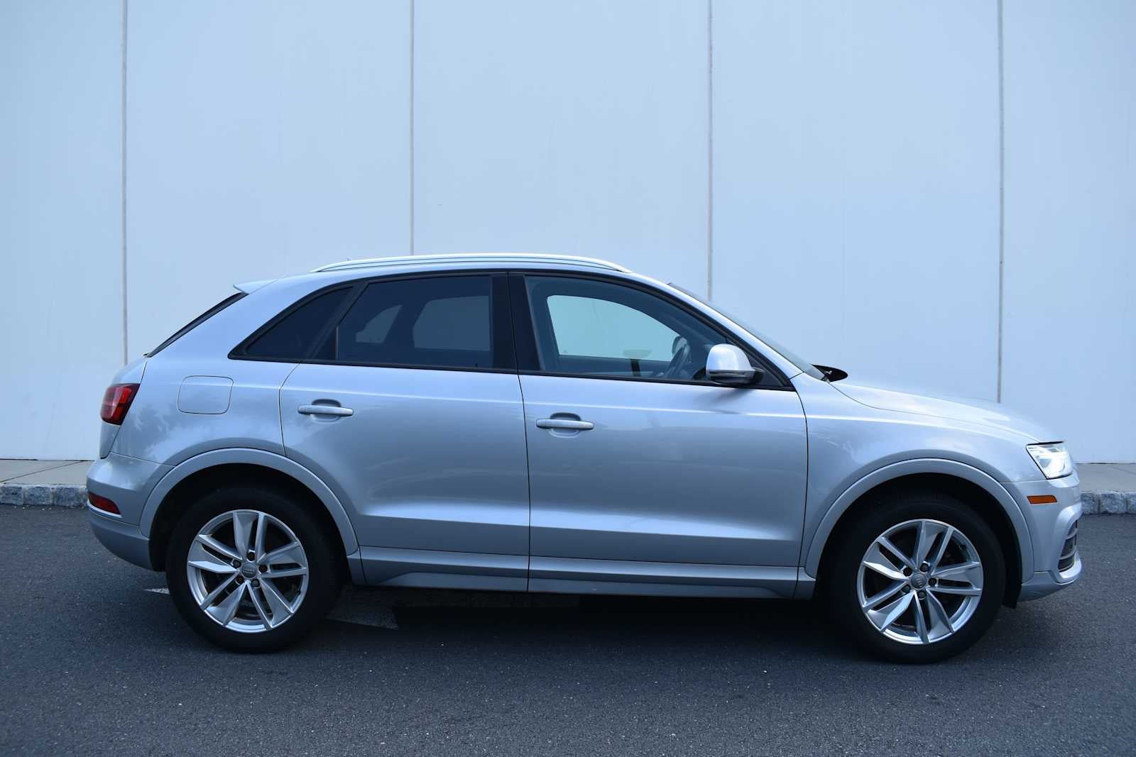 2017 Audi Q3 2.0 TFSI Premium quattro AWD