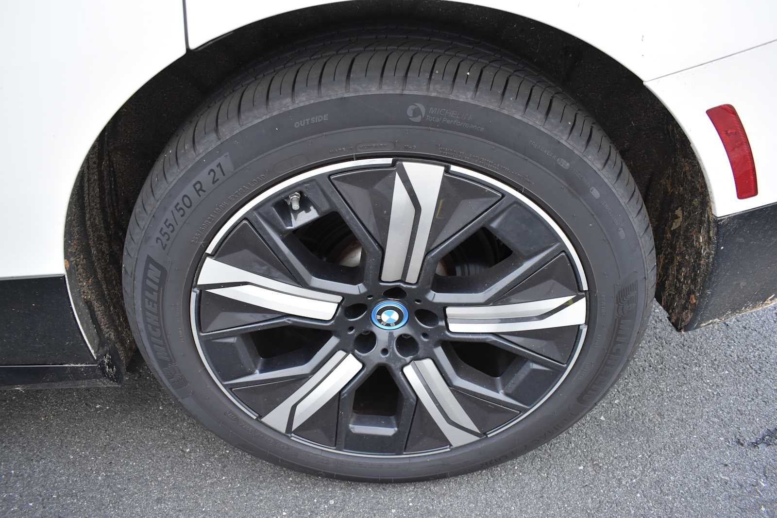 2024 BMW iX xDrive50 Sports Activity Vehicle