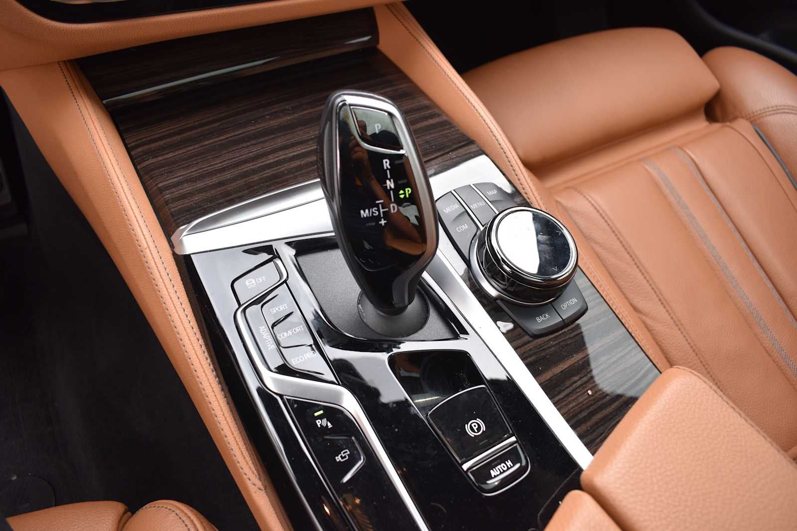2023 BMW 5 Series M550i xDrive Sedan