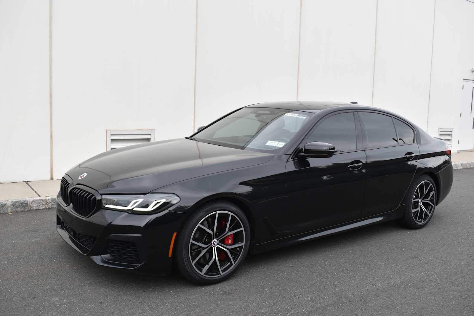 2023 BMW 5 Series M550i xDrive Sedan
