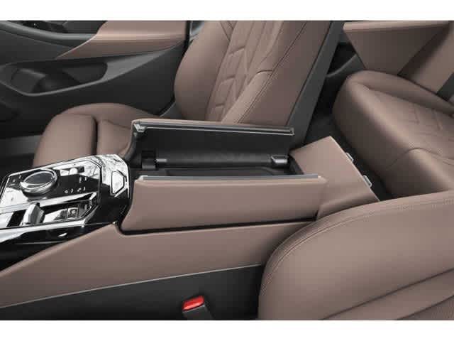 2026 BMW 5 Series 550e xDrive Sedan