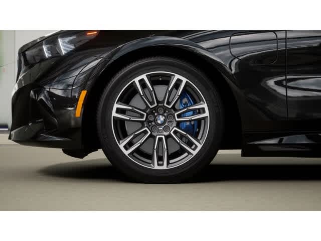 2026 BMW 5 Series 550e xDrive Sedan