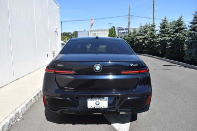 2024 BMW 7 Series 740i xDrive Sedan