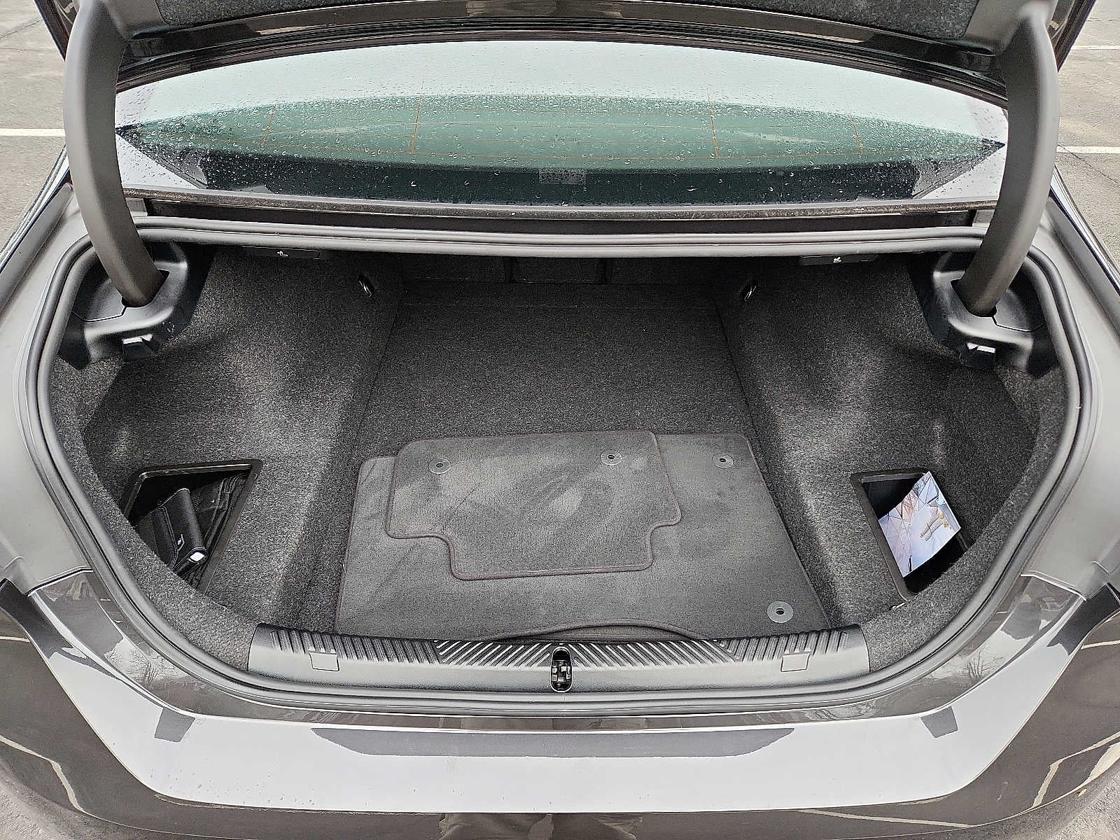 2025 BMW 5 Series 530i xDrive Sedan