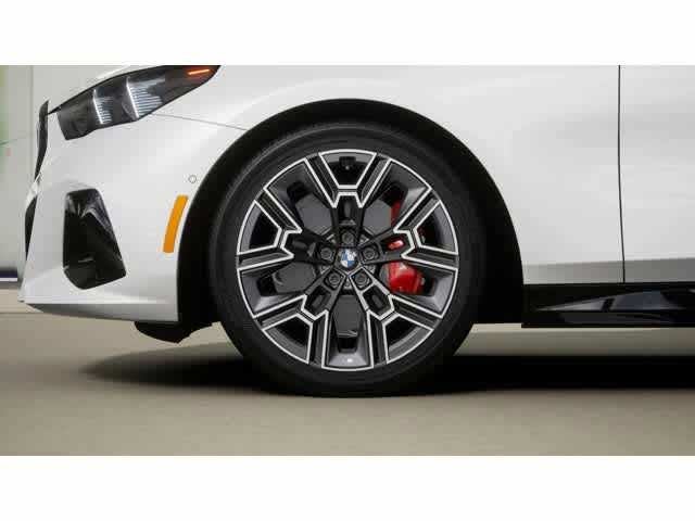 2026 BMW 5 Series 530i xDrive Sedan