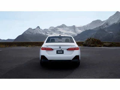 2026 BMW 5 Series 530i xDrive Sedan