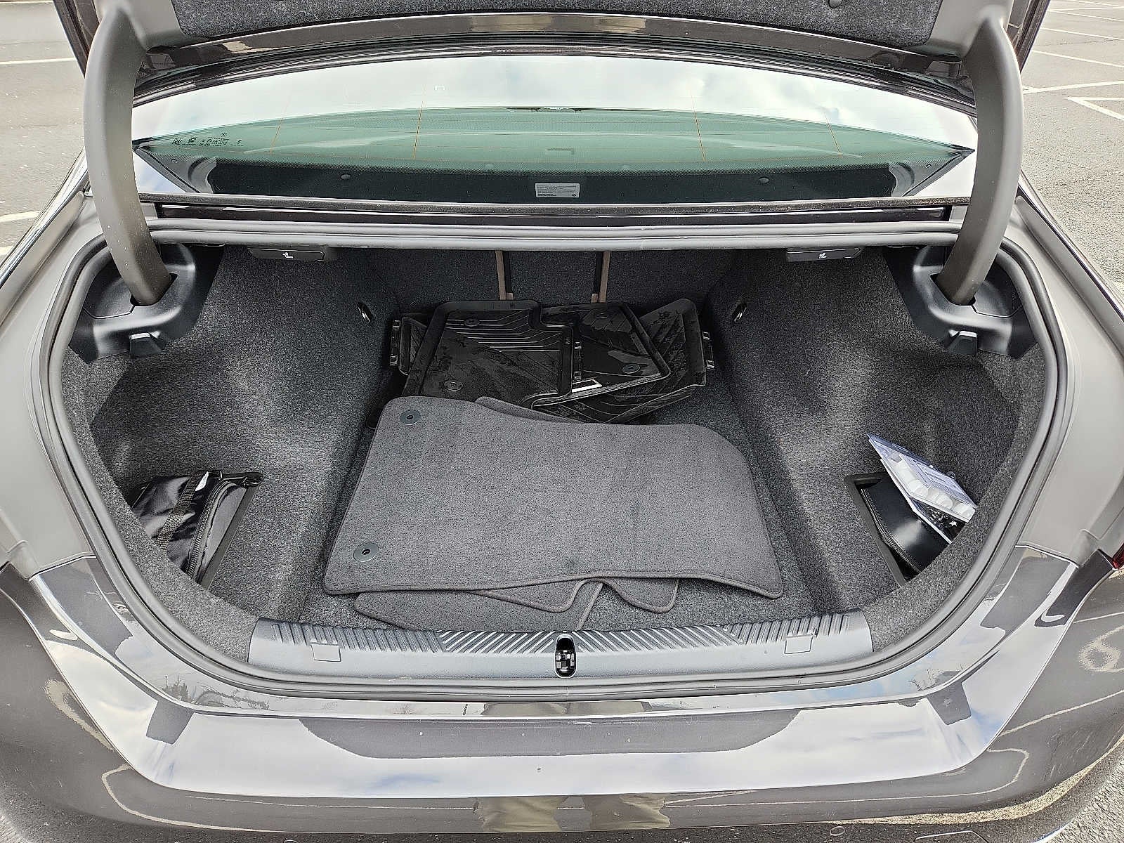 2026 BMW 5 Series 530i xDrive Sedan