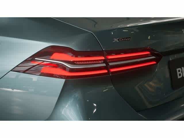 2026 BMW 5 Series 530i xDrive Sedan