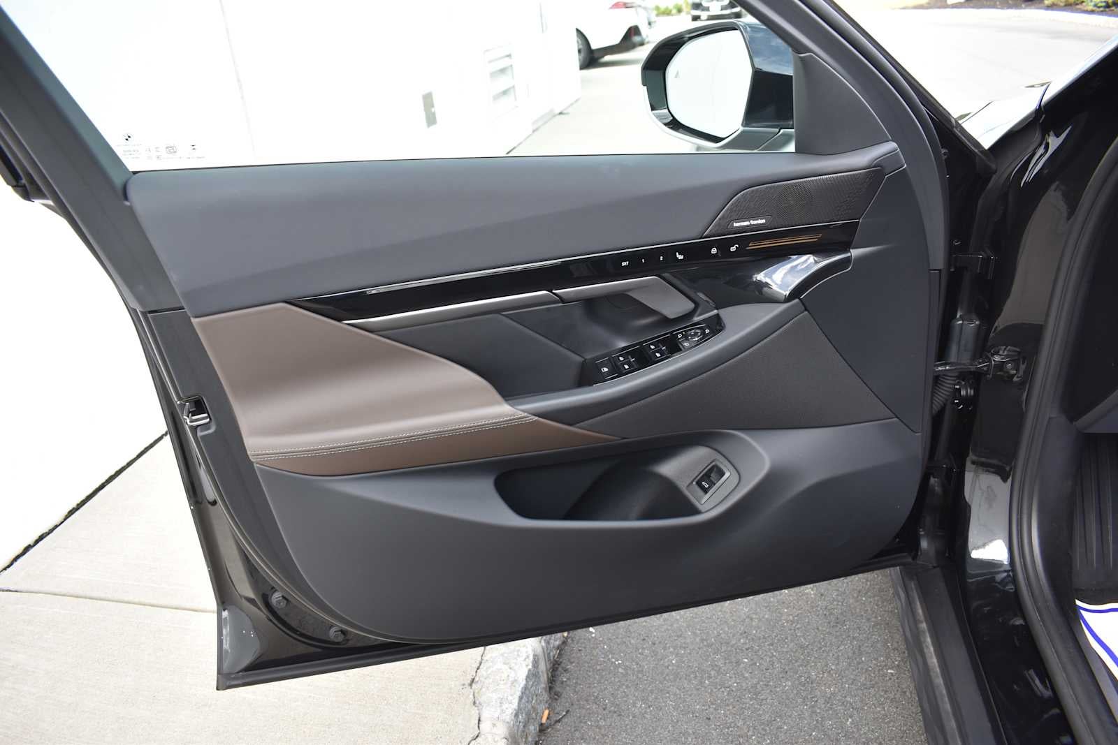 2026 BMW 5 Series 530i xDrive Sedan