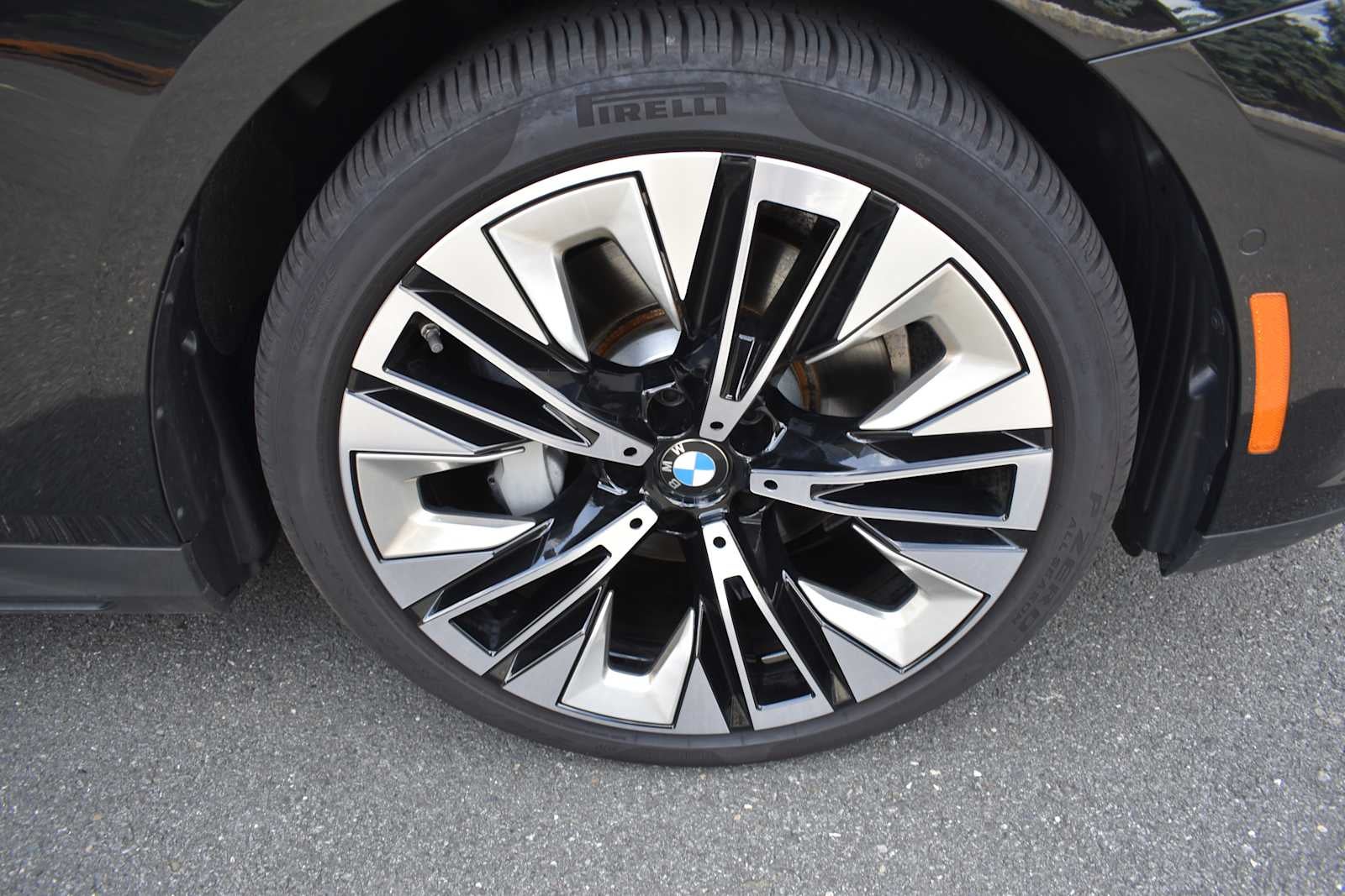 2026 BMW 5 Series 530i xDrive Sedan