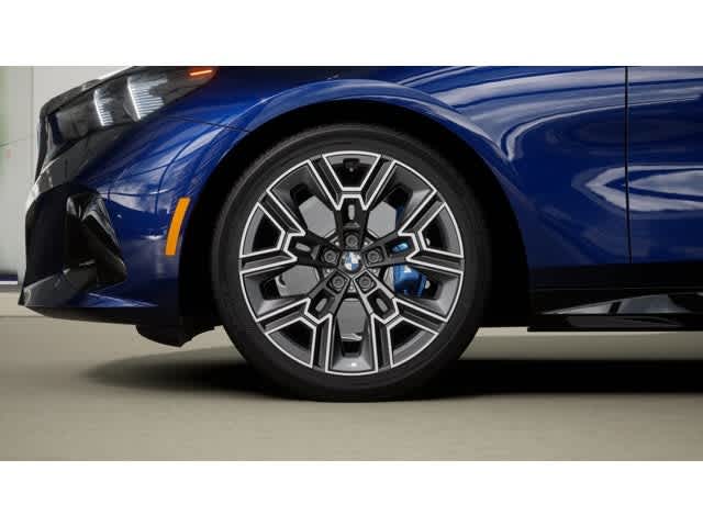 2026 BMW 5 Series 530i xDrive Sedan