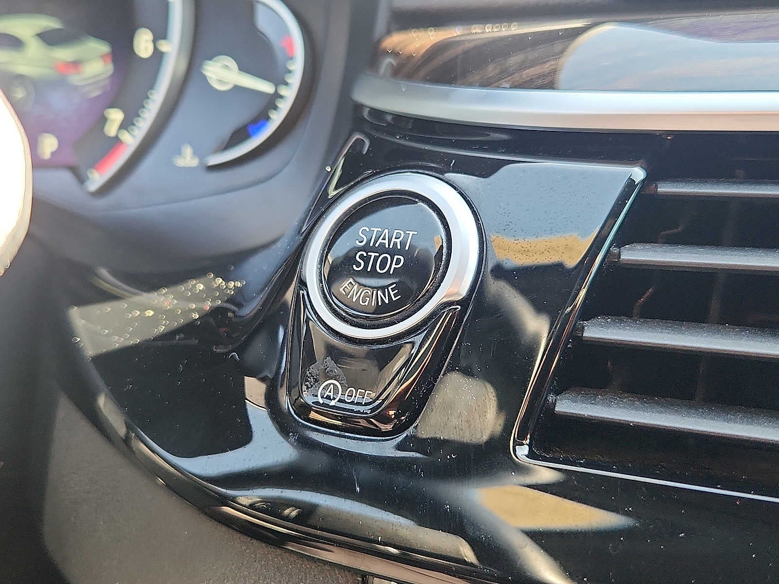 2019 BMW 5 Series 530i xDrive Sedan