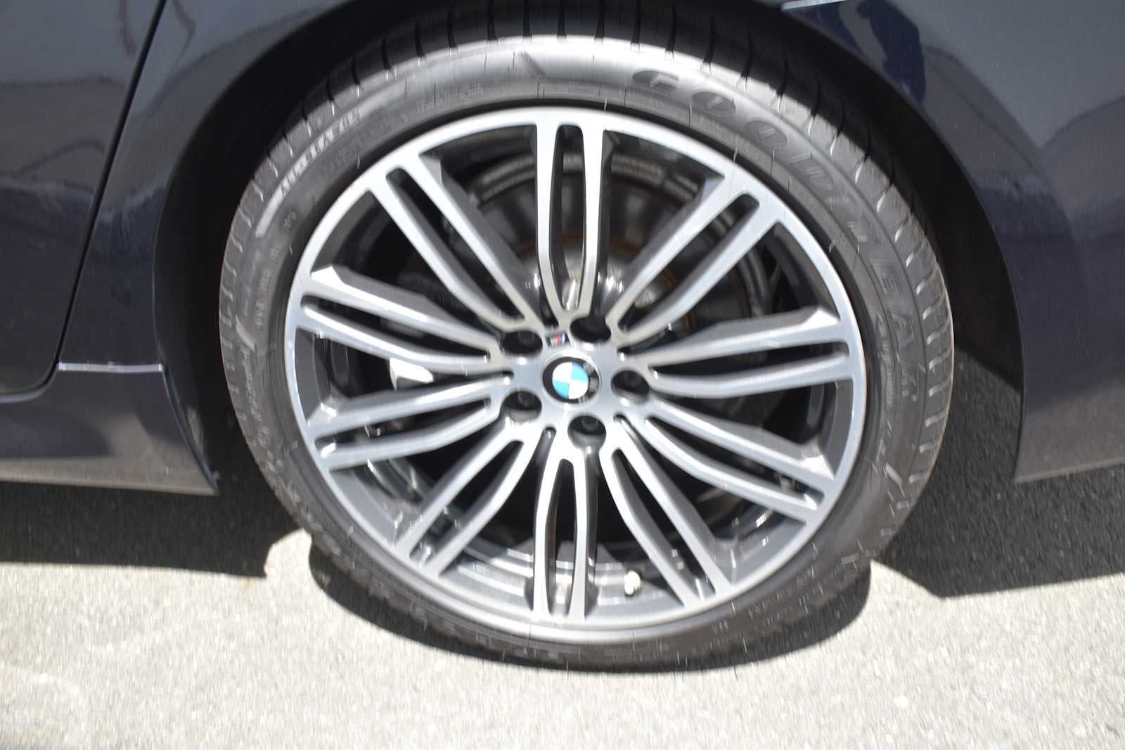 2019 BMW 5 Series 530i xDrive Sedan