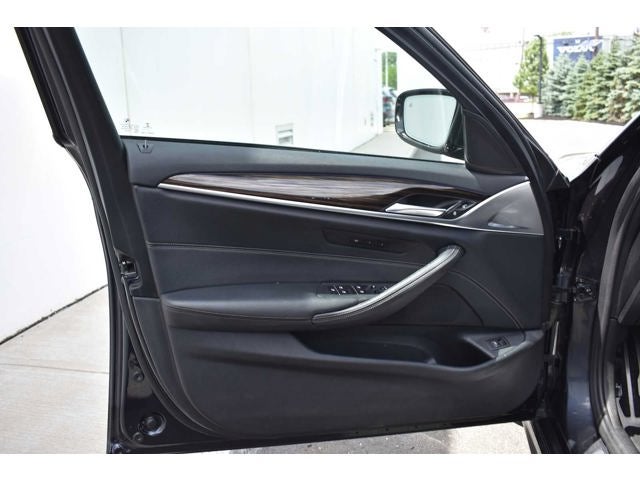2019 BMW 5 Series 530i xDrive Sedan