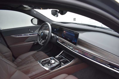 2024 BMW i7 xDrive60 Sedan
