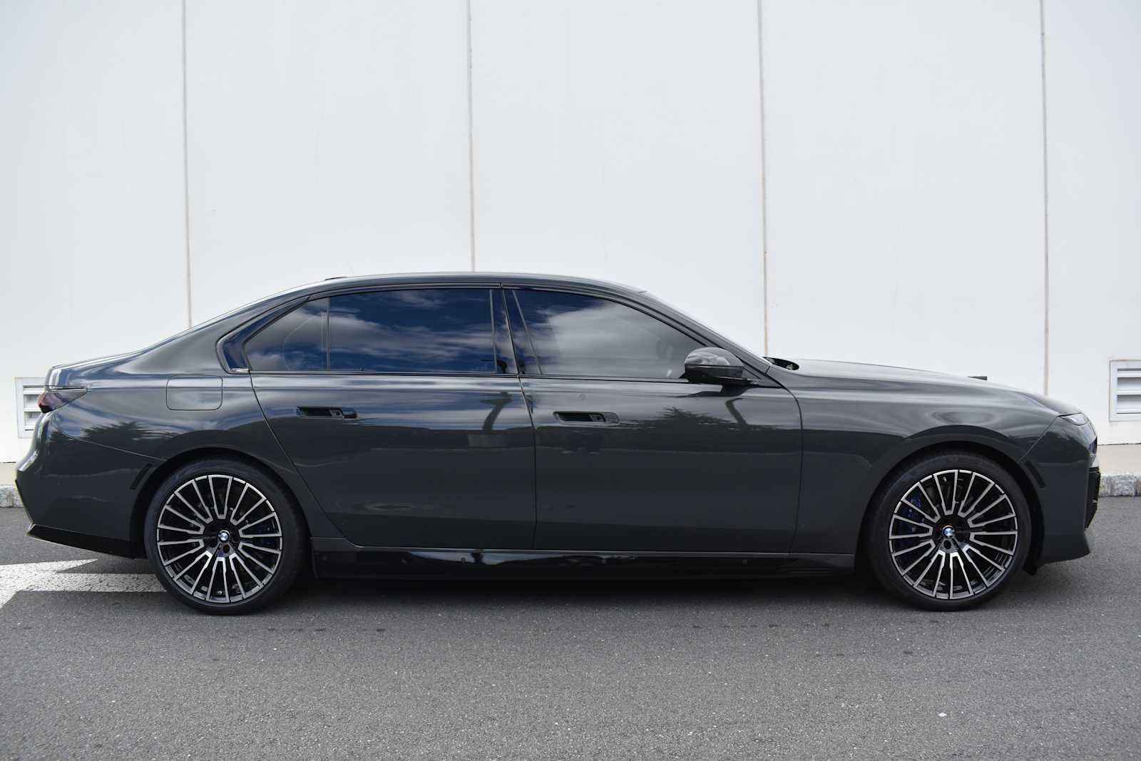 2024 BMW i7 xDrive60 Sedan