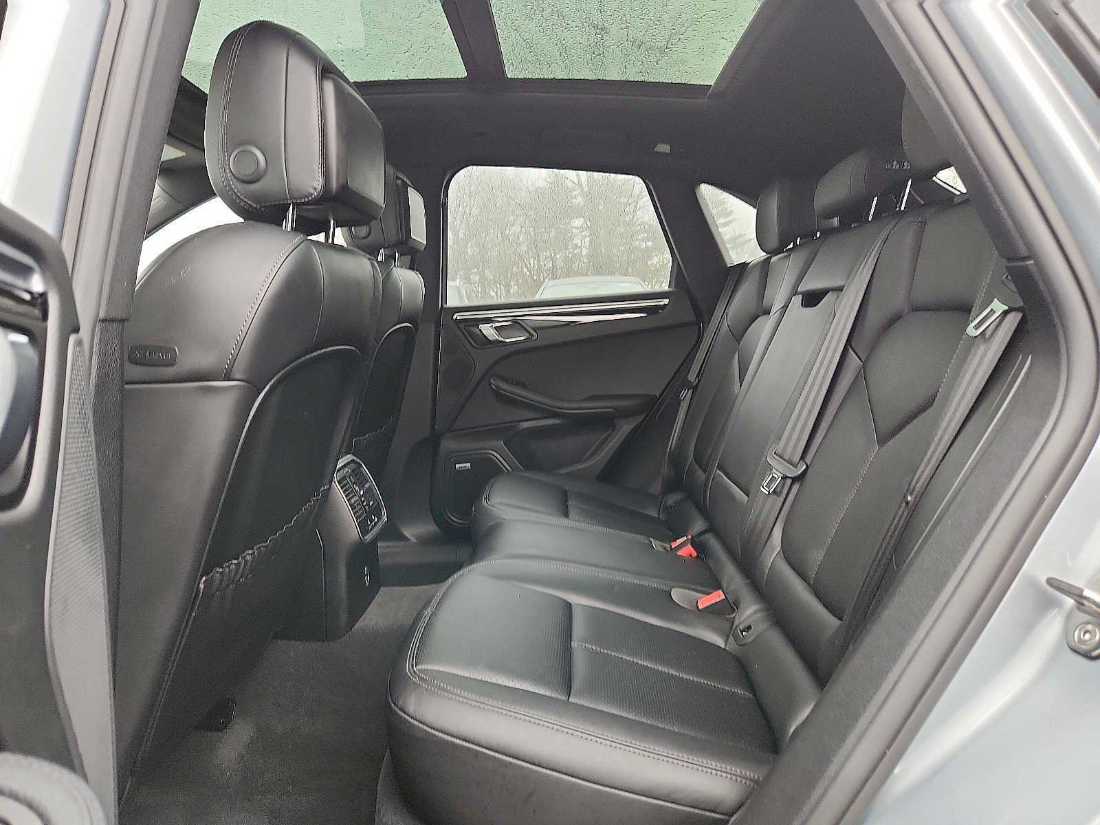 2020 Porsche Macan AWD