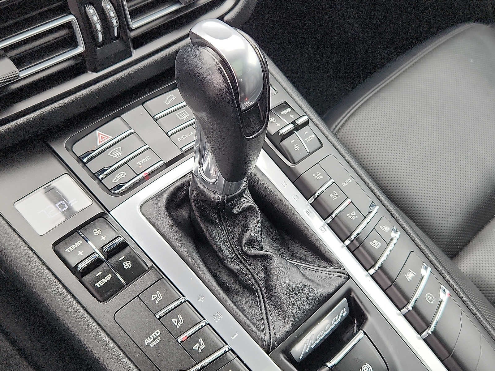 2020 Porsche Macan AWD