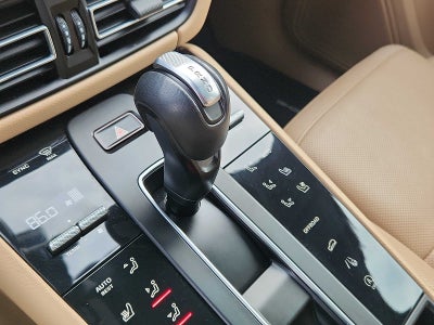 2023 Porsche Macan AWD