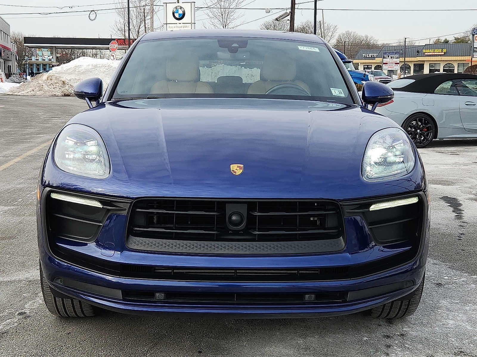 2023 Porsche Macan AWD