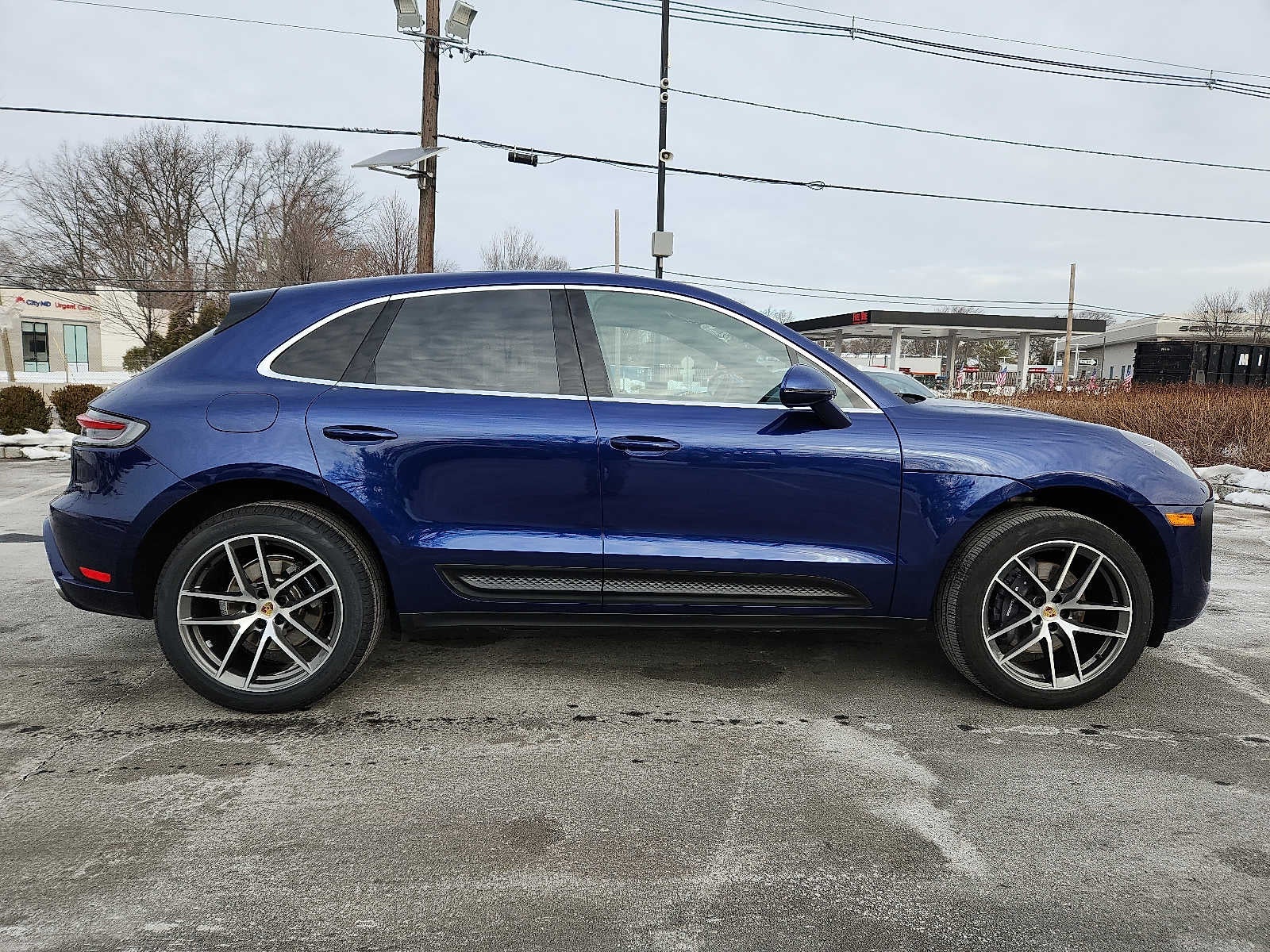 2023 Porsche Macan AWD